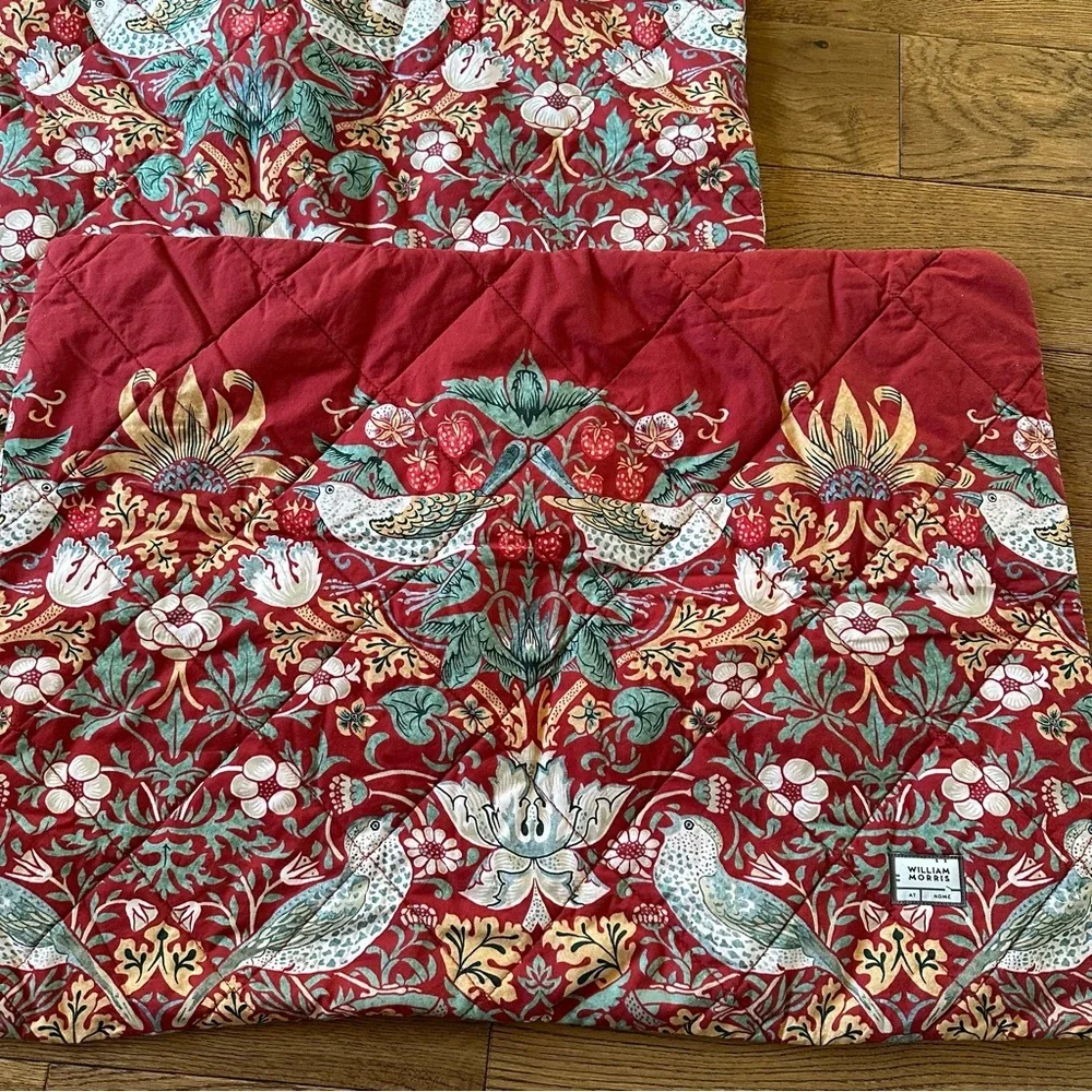 William Sonoma William Morris Queen Comforter Strawberry Thief Print Pillow Sham